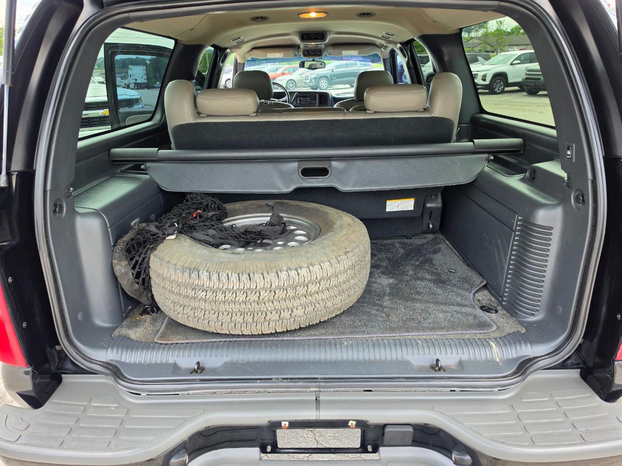 Chevrolet Suburban 4dr 1500 4WD Z71 2002