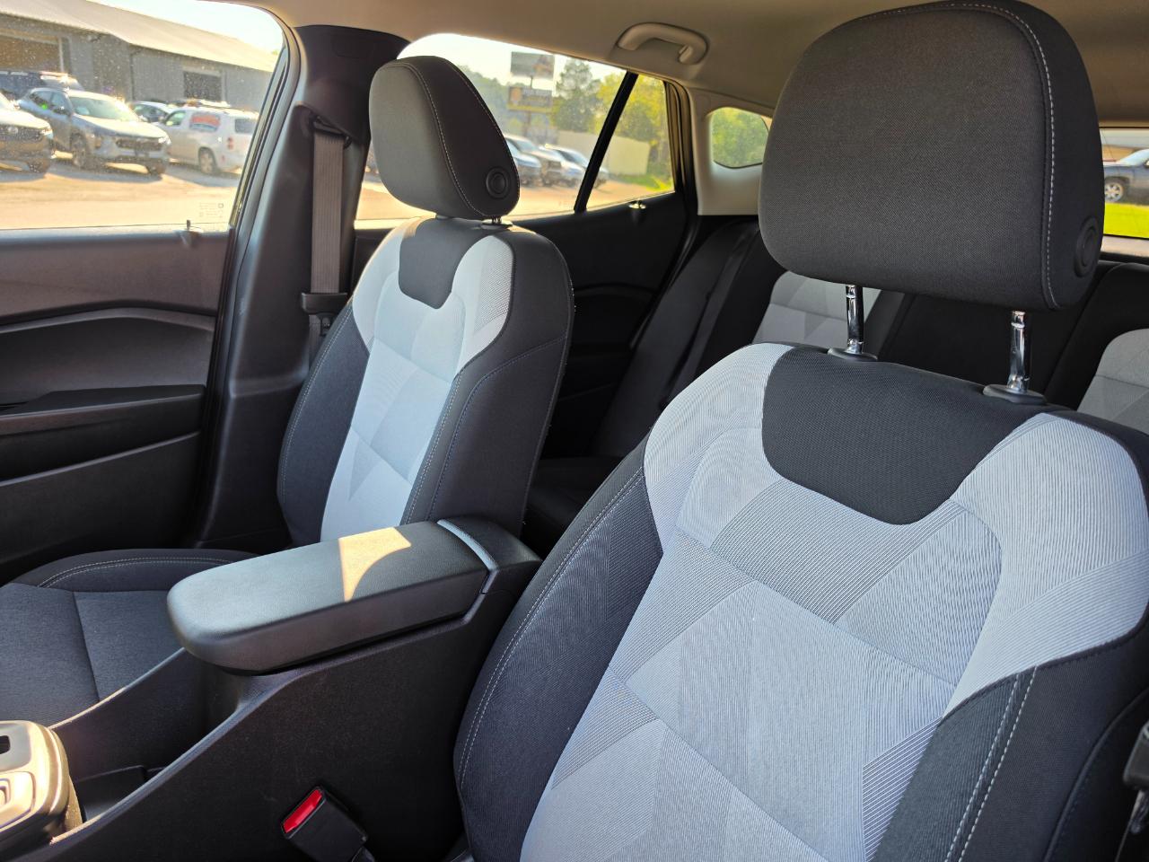 Chevrolet Trax FWD 4dr LS 2025