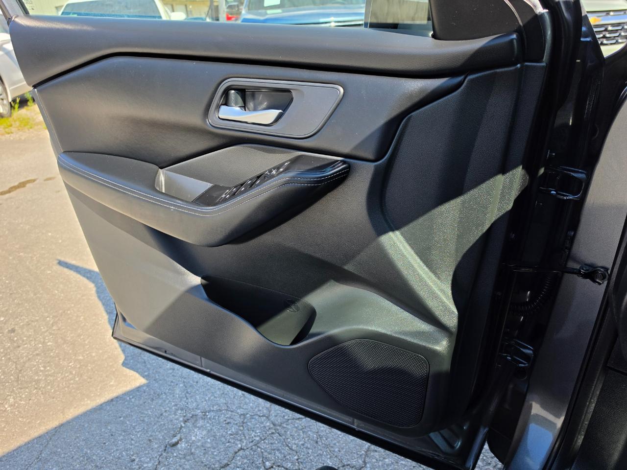 Nissan Rogue FWD SV 2025