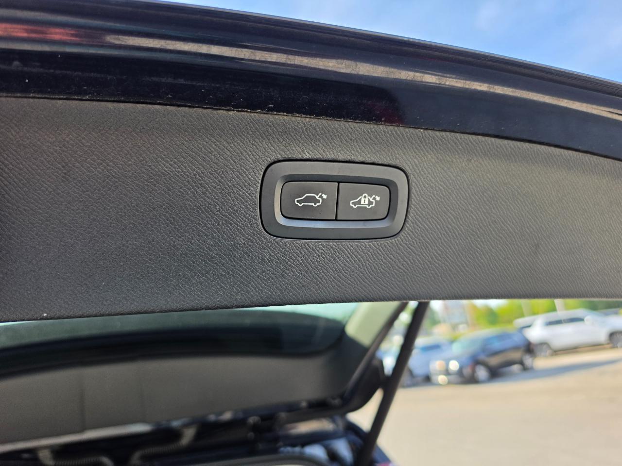 Volvo XC90 T6 AWD Momentum 2019