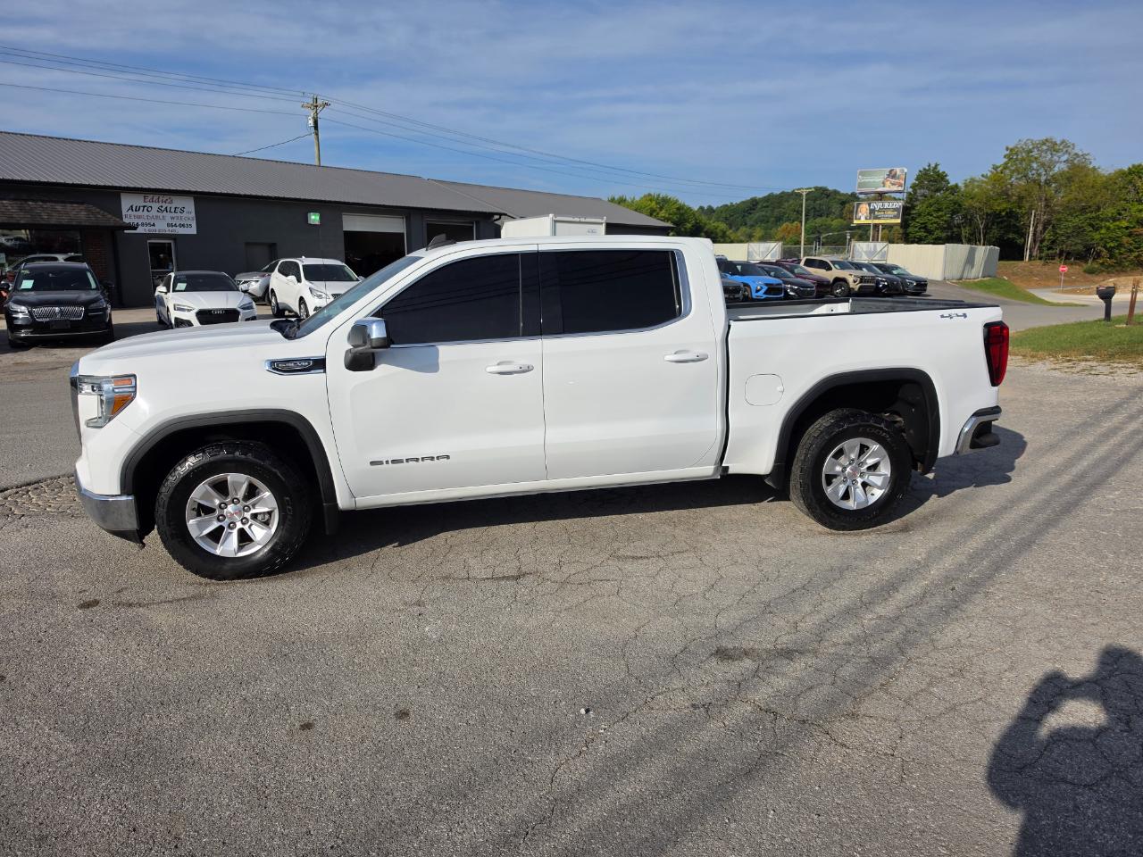 GMC Sierra 1500 4WD Crew Cab 147" SLE 2021