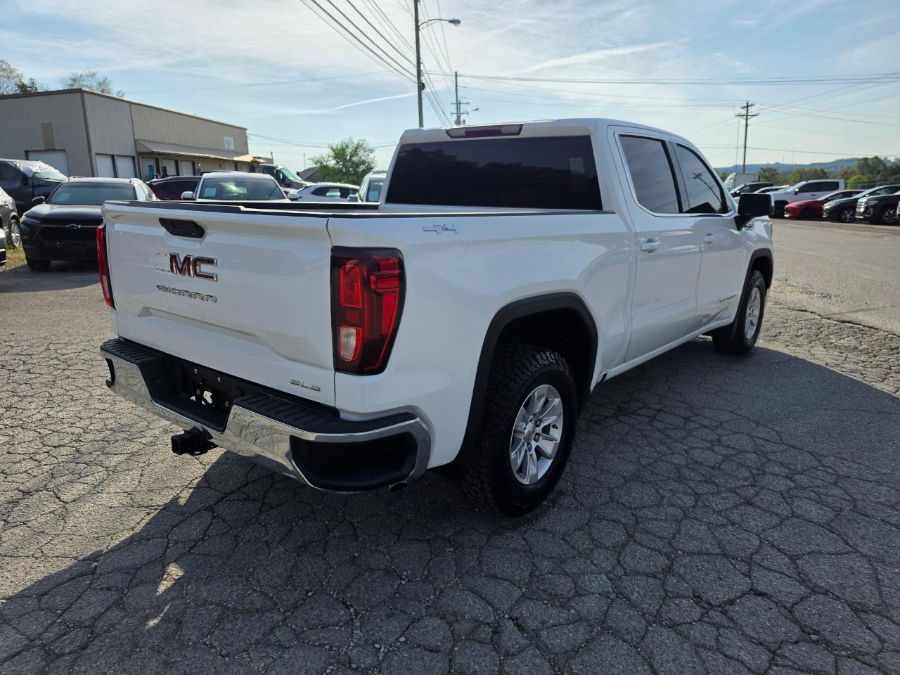 GMC Sierra 1500 4WD Crew Cab 147" SLE 2021
