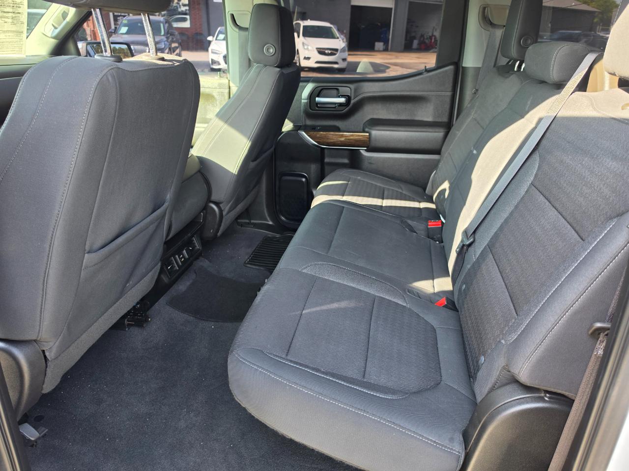 GMC Sierra 1500 4WD Crew Cab 147" SLE 2021