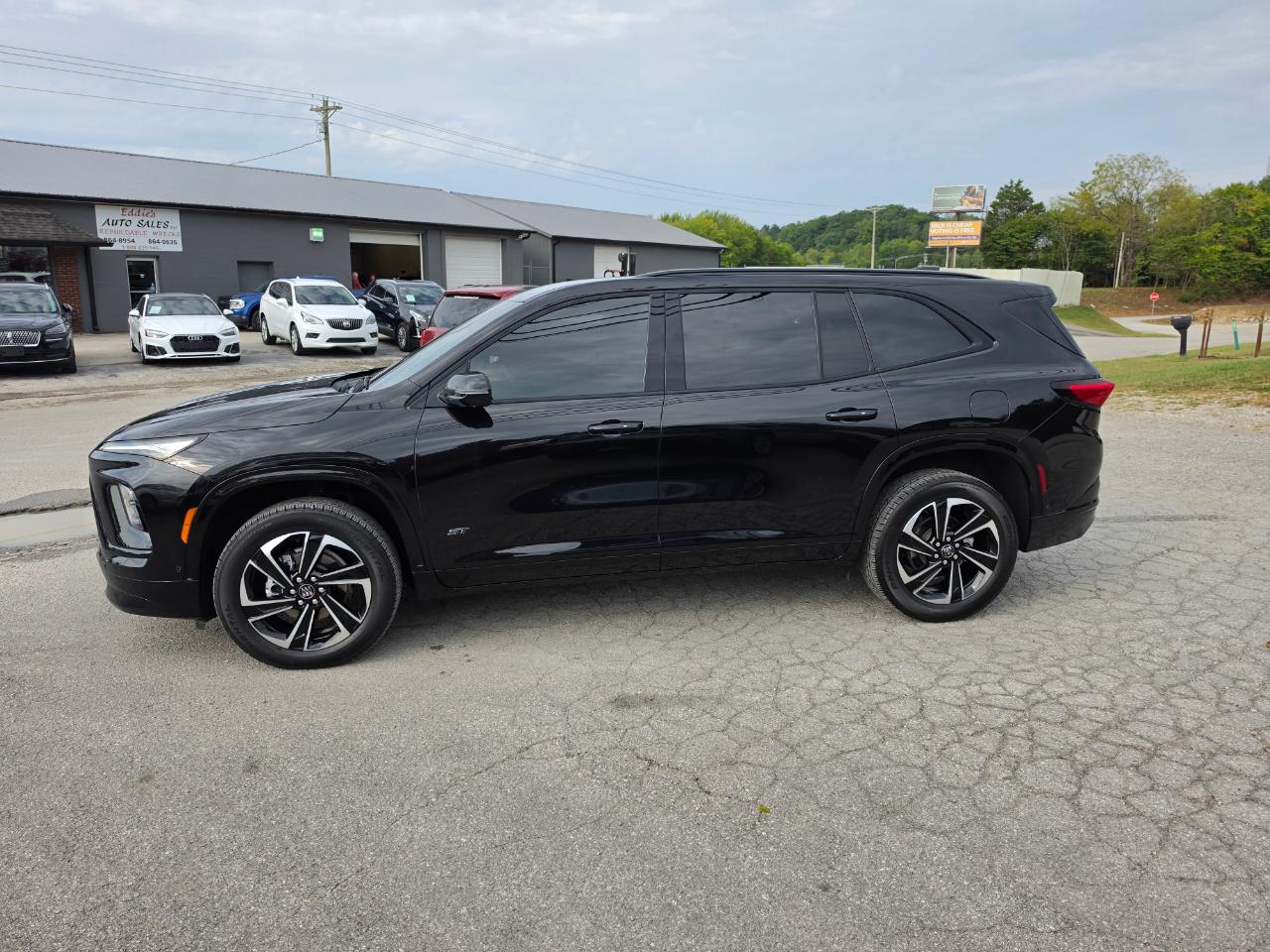 Buick Enclave 4dr Sport Touring 2025