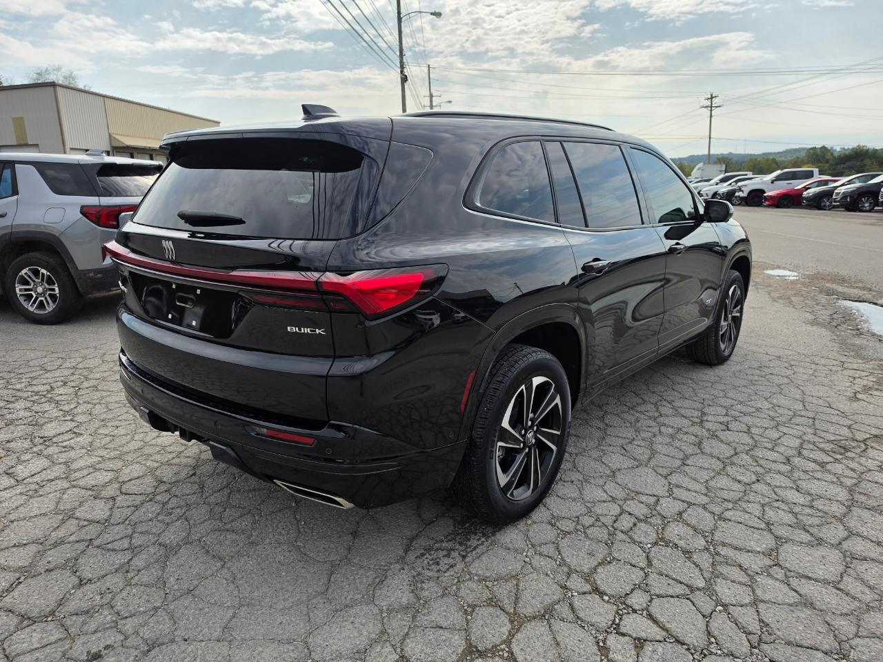 Buick Enclave 4dr Sport Touring 2025