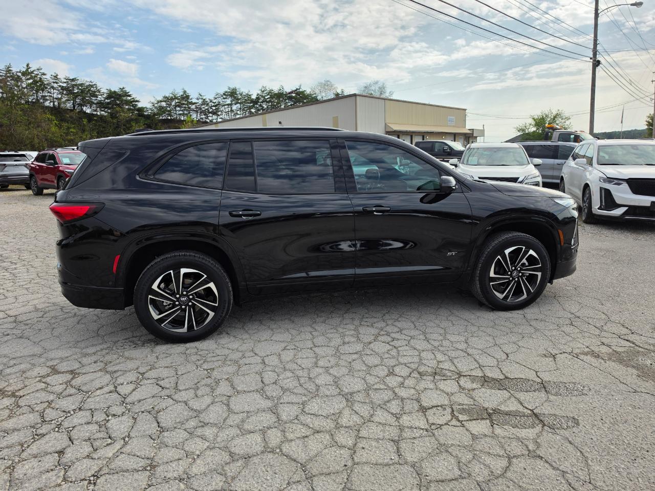 Buick Enclave 4dr Sport Touring 2025