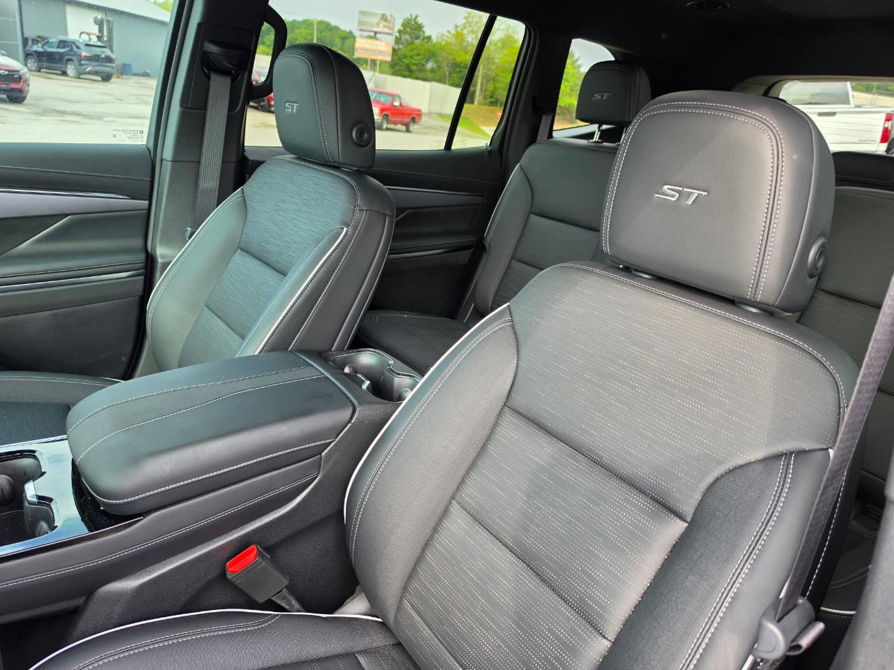 Buick Enclave 4dr Sport Touring 2025