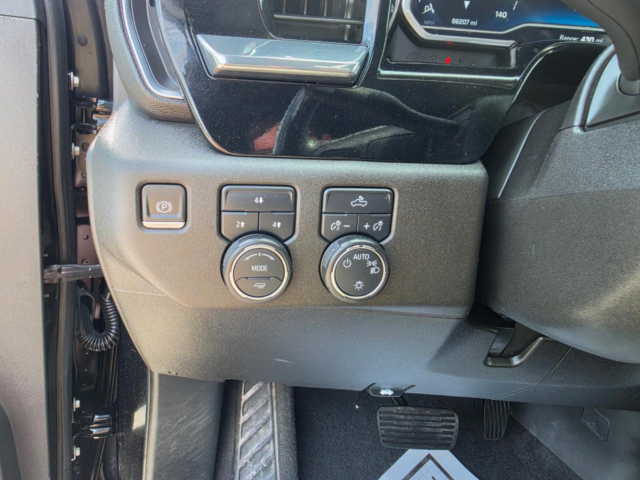 Chevrolet Silverado 3500HD 4WD Crew Cab 159" LT 2024