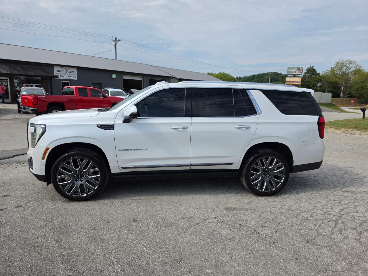 GMC Yukon 4WD 4dr Denali Ultimate 2025