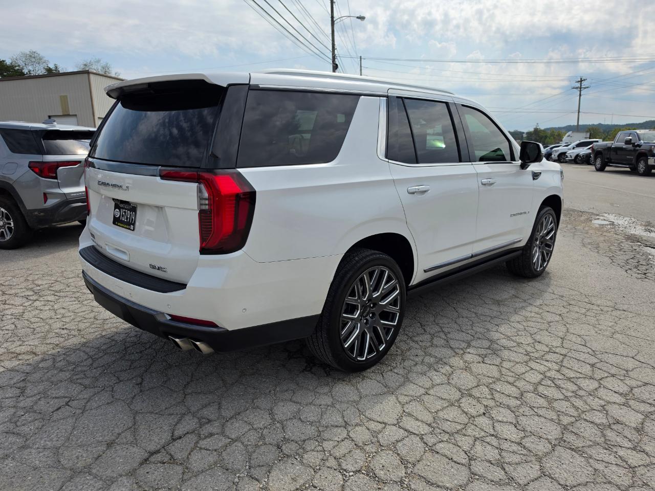 GMC Yukon 4WD 4dr Denali Ultimate 2025