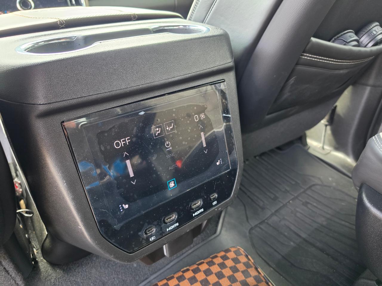 GMC Yukon 4WD 4dr Denali Ultimate 2025