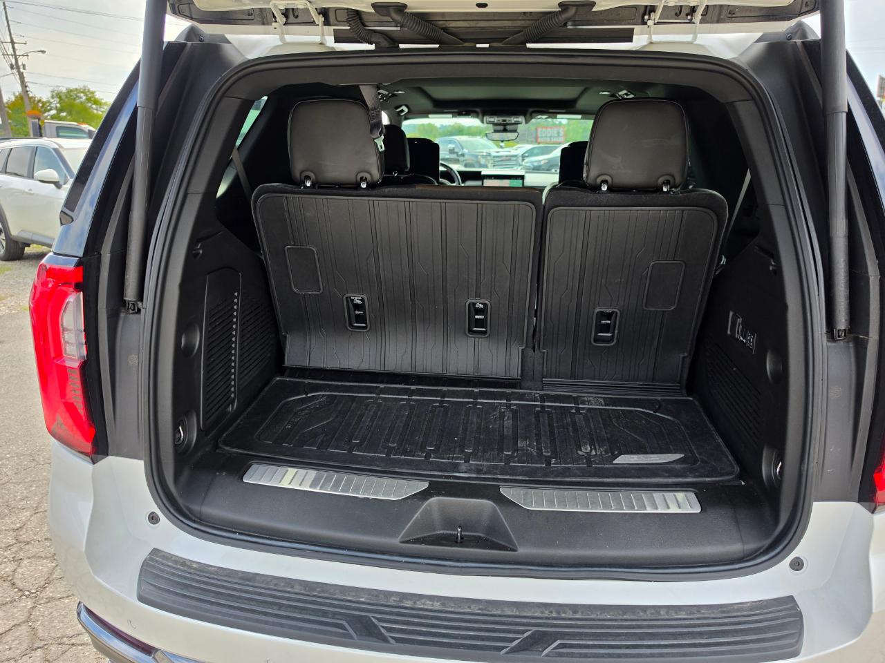 GMC Yukon 4WD 4dr Denali Ultimate 2025