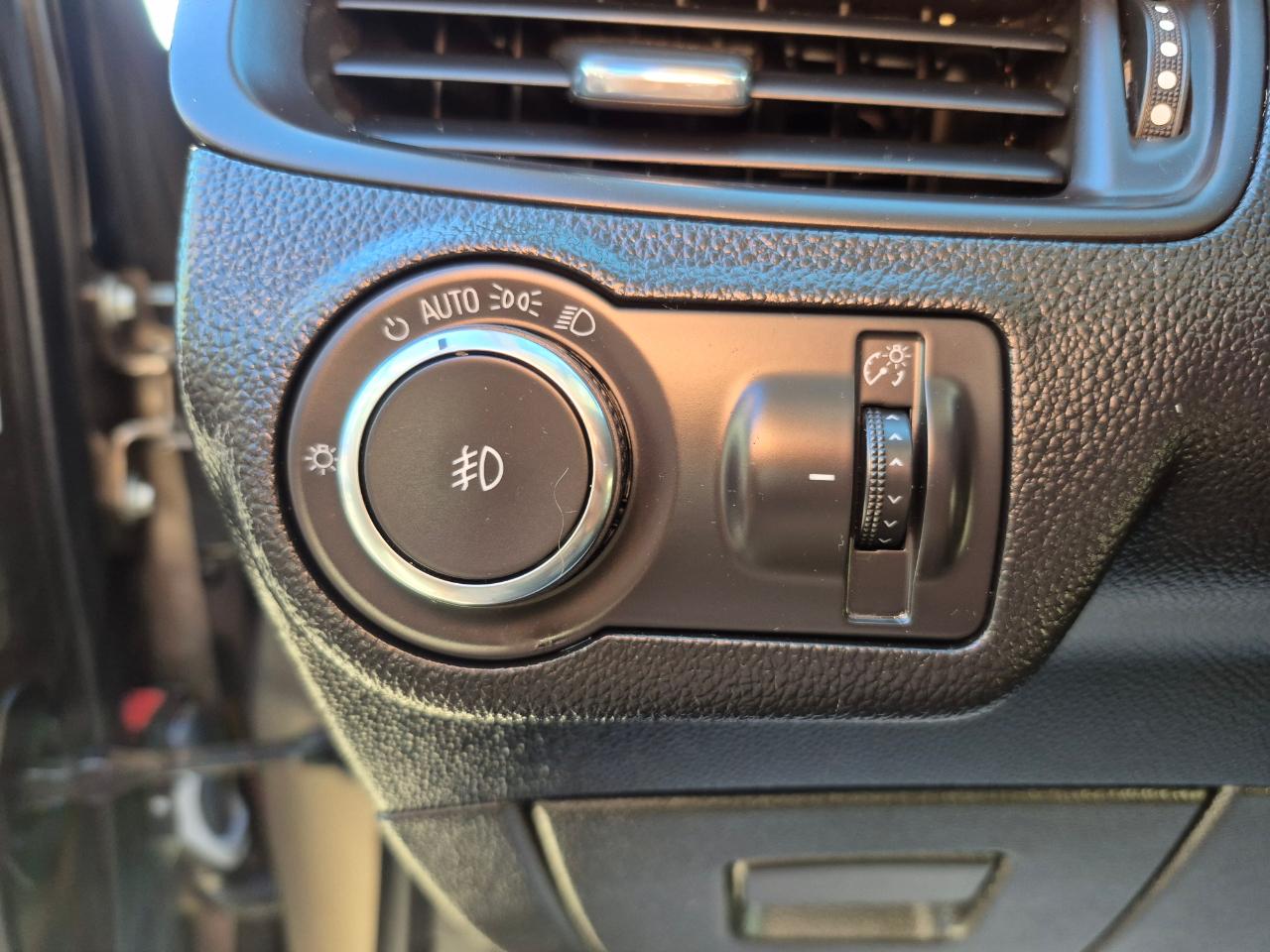 Buick Envision FWD 4dr Essence 2019