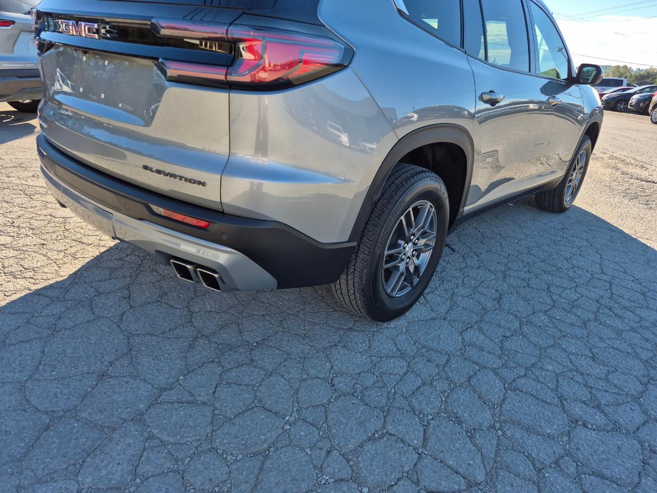 GMC Acadia FWD 4dr Elevation 2025