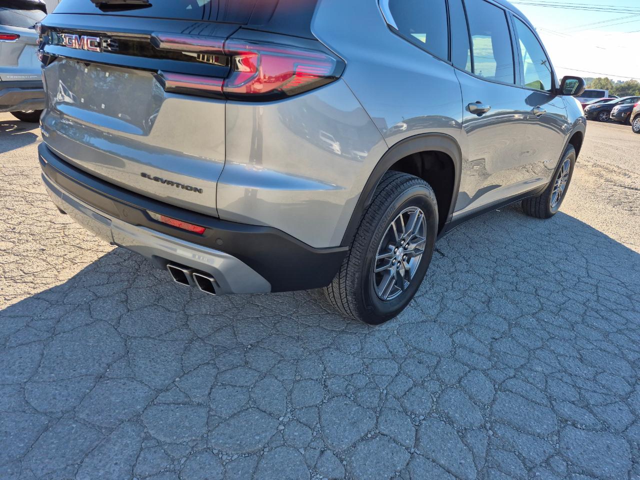 GMC Acadia FWD 4dr Elevation 2025