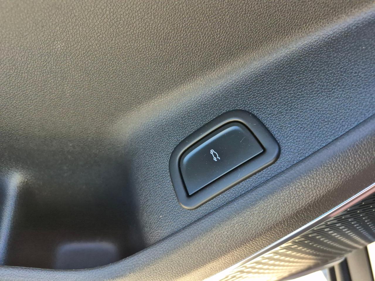 GMC Acadia FWD 4dr Elevation 2025