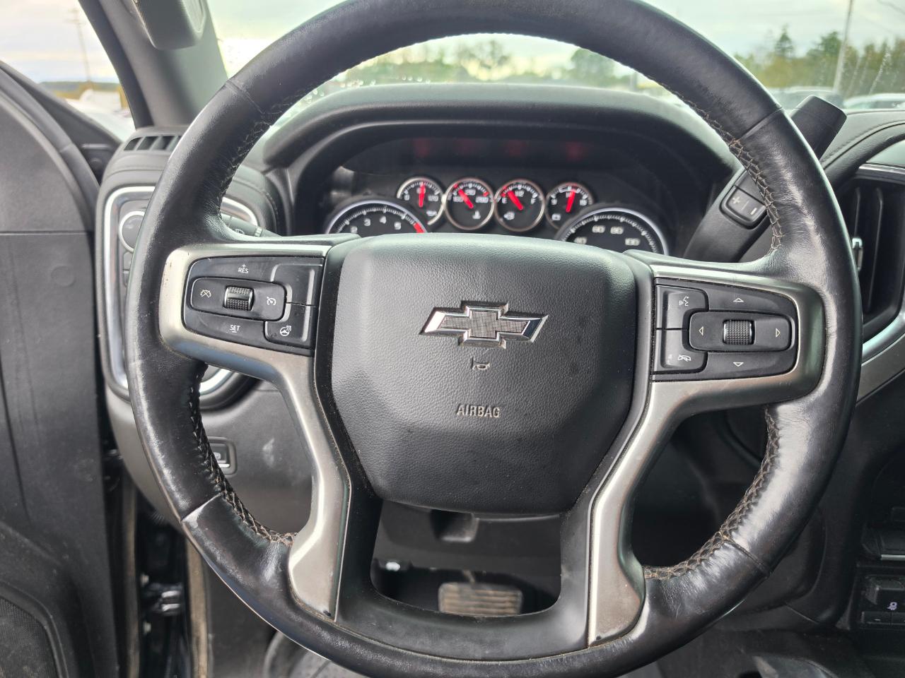 Chevrolet Silverado 1500 4WD Crew Cab 147" RST 2021