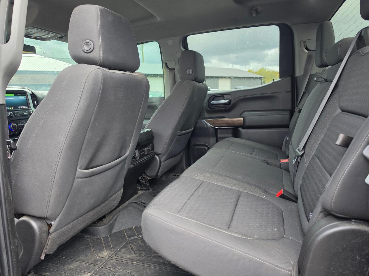 Chevrolet Silverado 1500 4WD Crew Cab 147" RST 2021