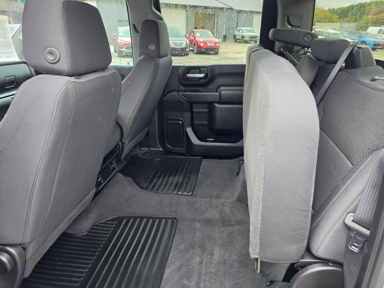 Chevrolet Silverado 2500HD 4WD Crew Cab 159" Custom 2020