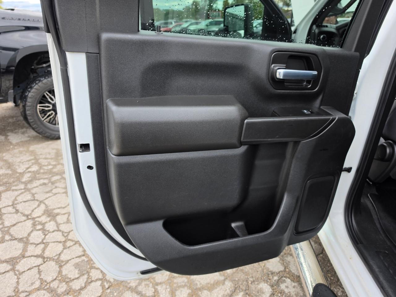 Chevrolet Silverado 2500HD 4WD Crew Cab 159" Custom 2020