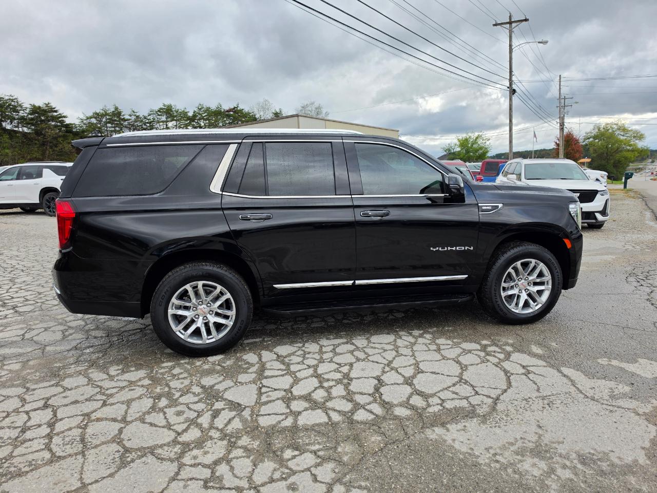 GMC Yukon 4WD 4dr SLT 2024