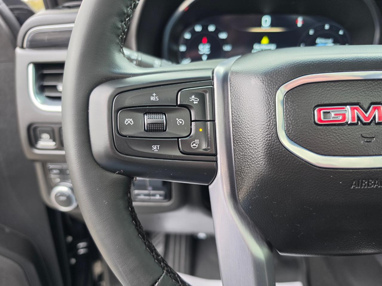 GMC Yukon 4WD 4dr SLT 2024