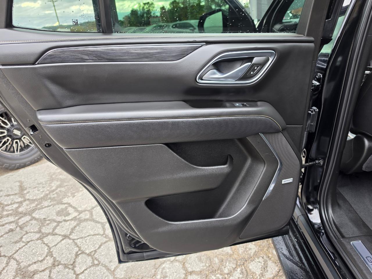 GMC Yukon 4WD 4dr SLT 2024