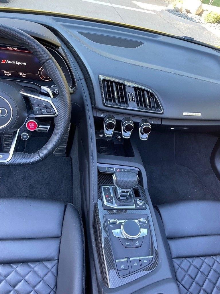 Audi R8 Spyder  2023