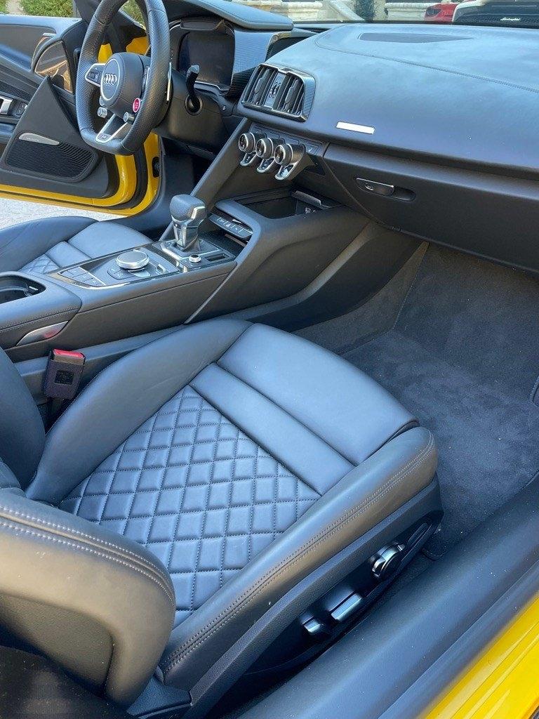 Audi R8 Spyder  2023