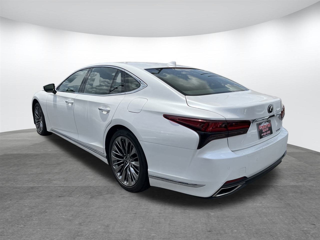 Lexus LS  2022