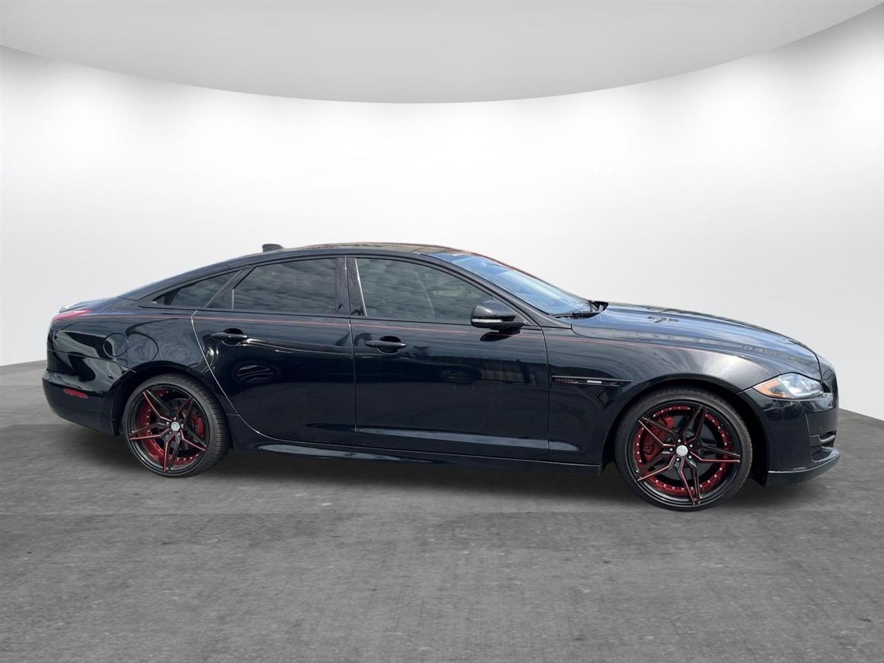 Jaguar XJ  2017