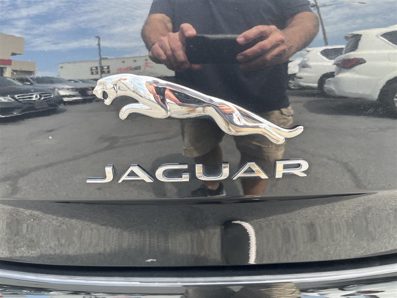 Jaguar XJ  2017