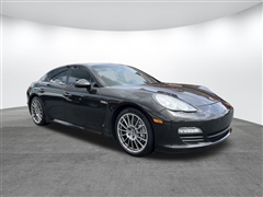 2012 Porsche Panamera  2012 Porsche Panamera