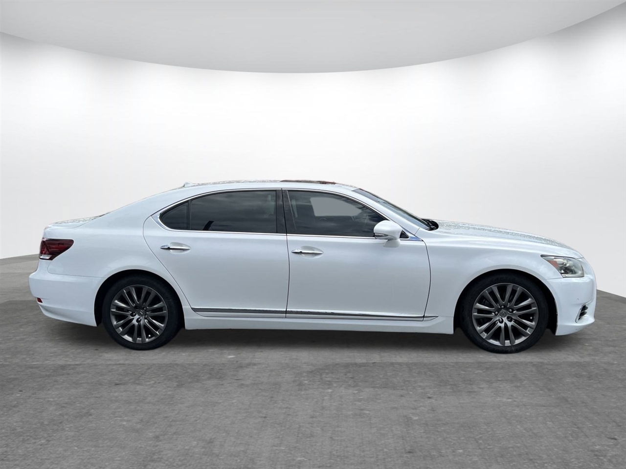 Lexus LS 460  2013