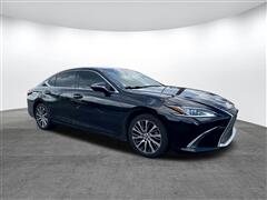 2020 Lexus ES  2020 Lexus ES