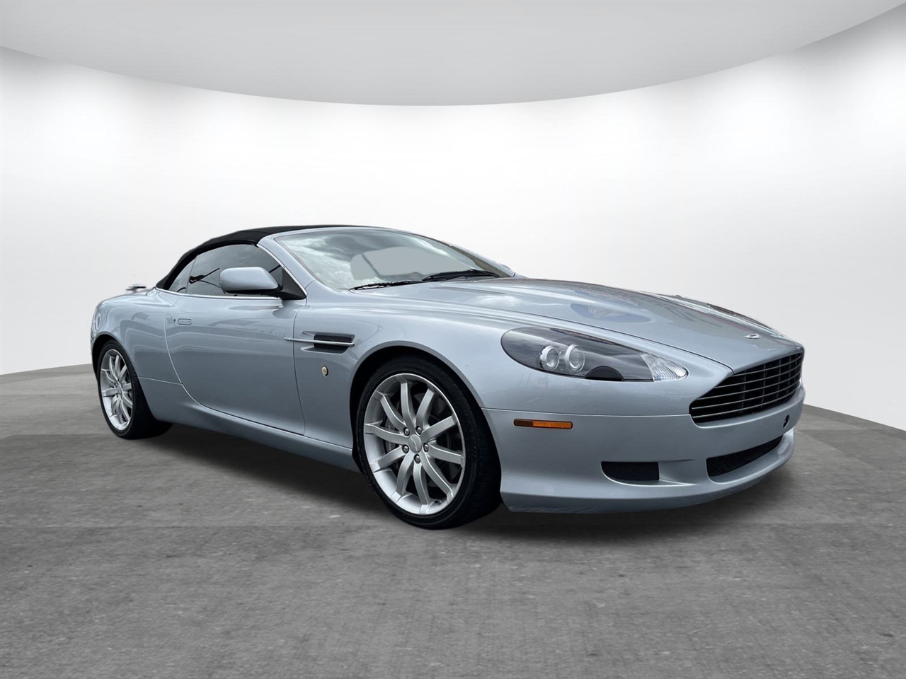 2005 Aston Martin DB9 