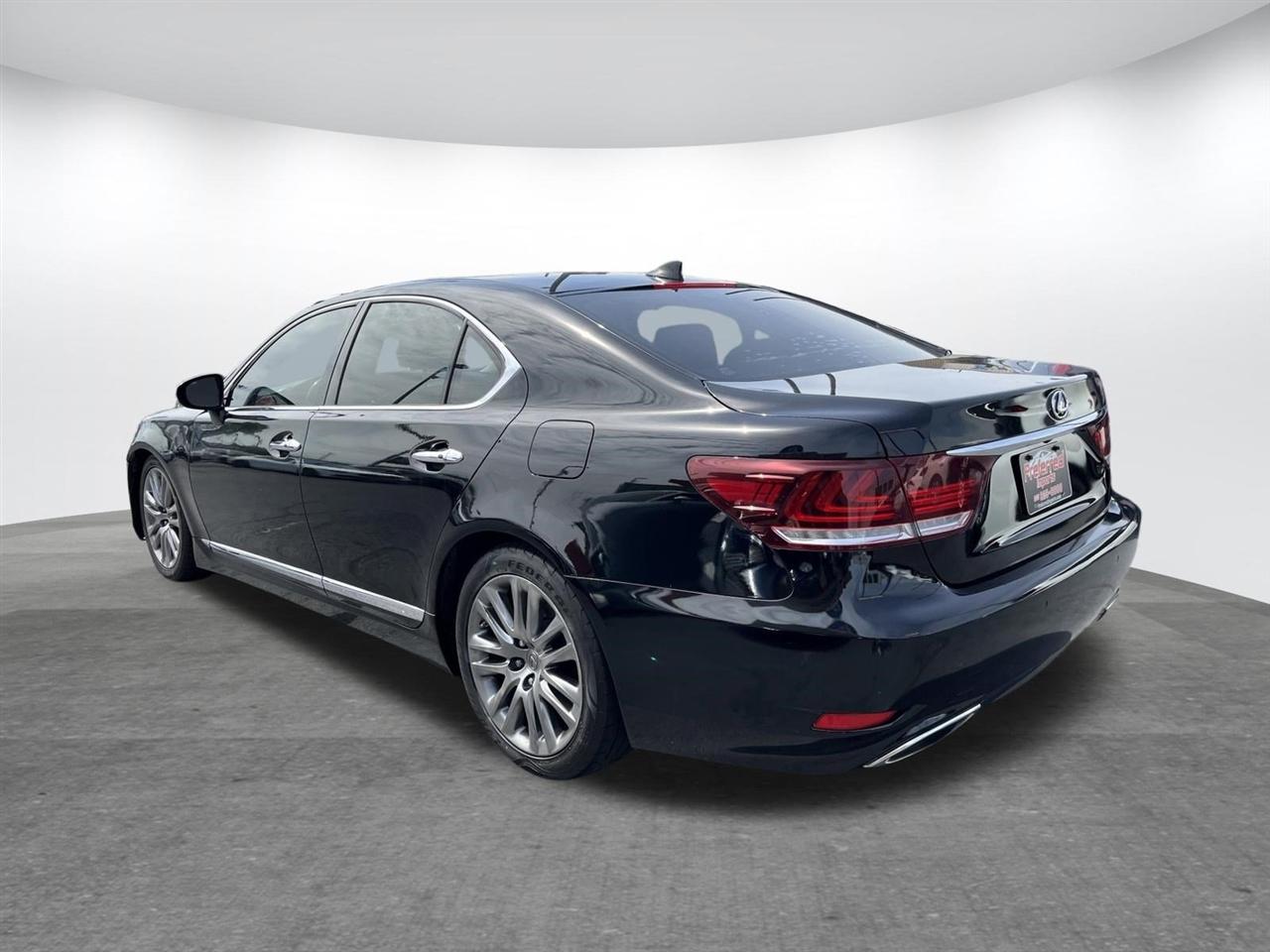 Lexus LS 460  2015