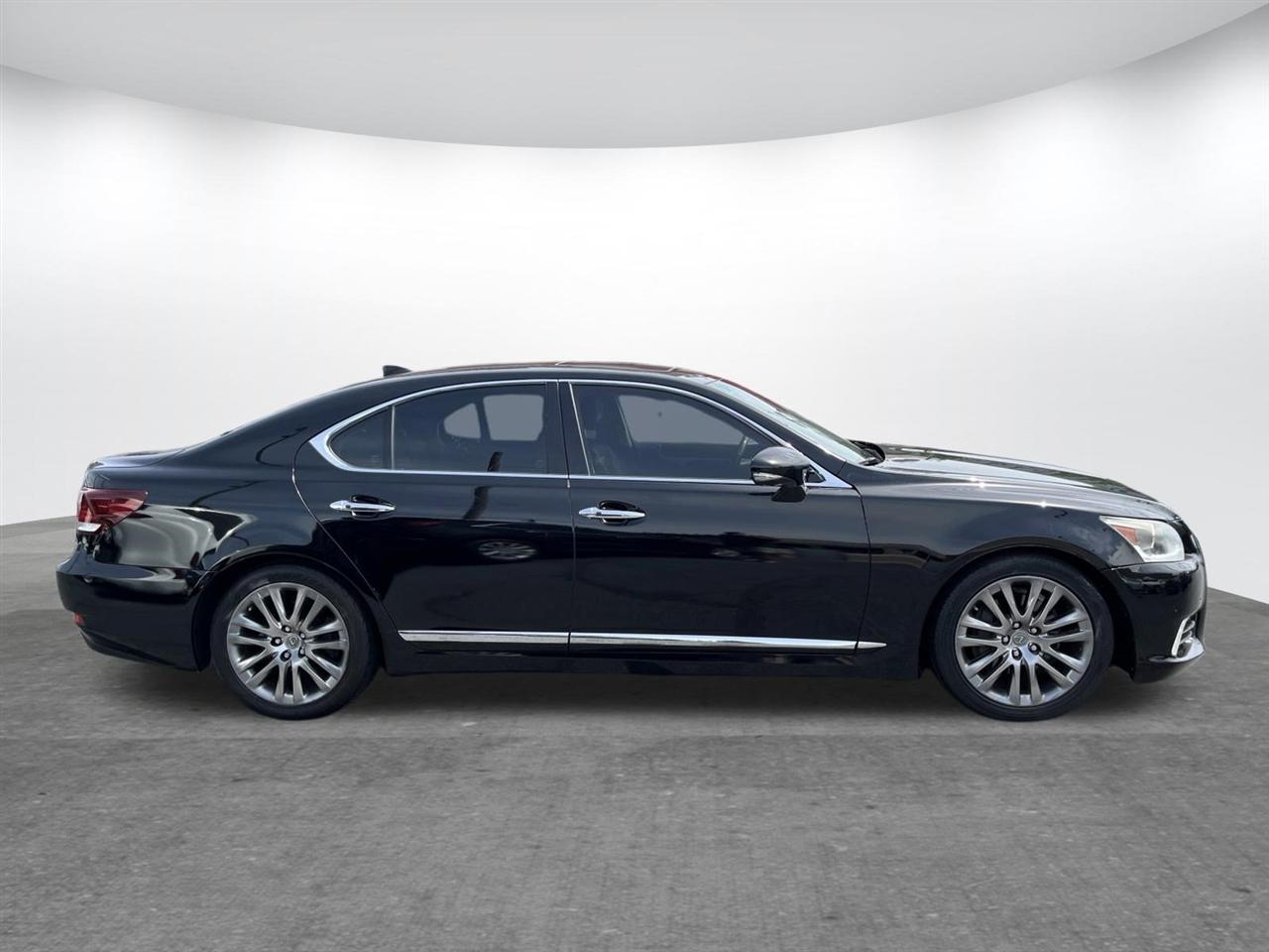 Lexus LS 460  2015