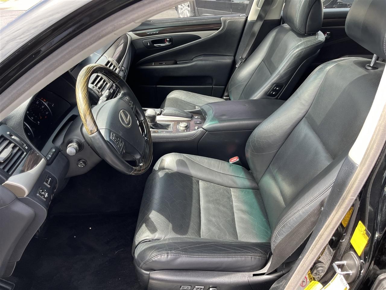 Lexus LS 460  2015
