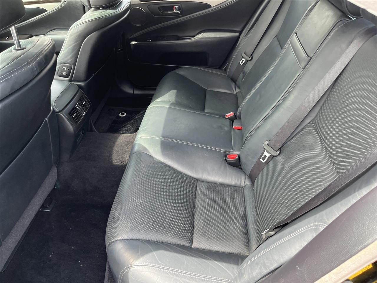 Lexus LS 460  2015