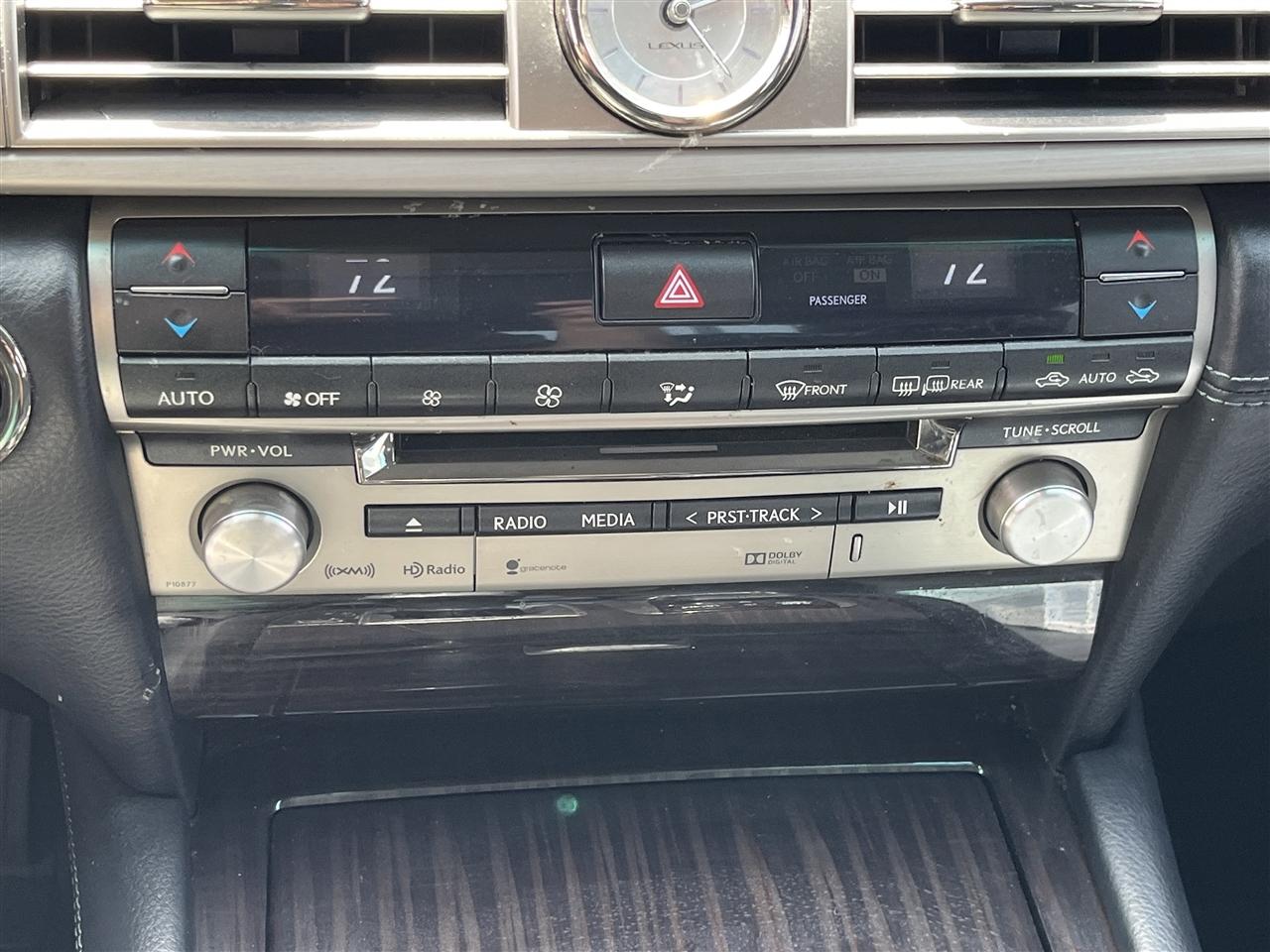 Lexus LS 460  2015