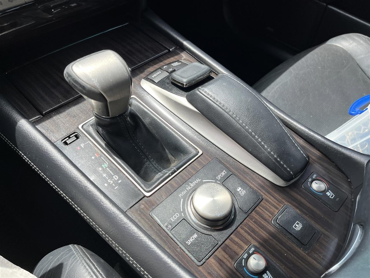 Lexus LS 460  2015