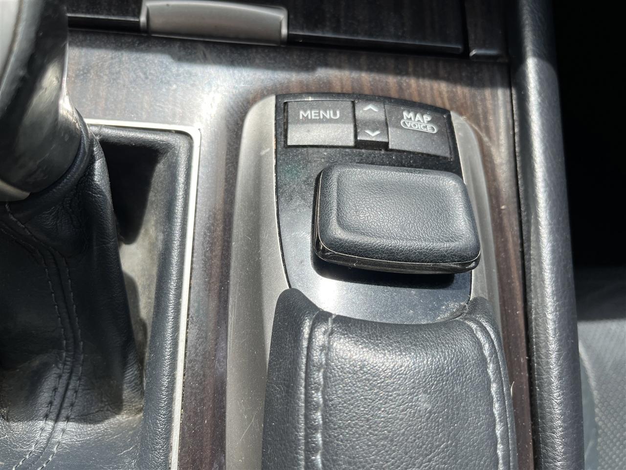Lexus LS 460  2015
