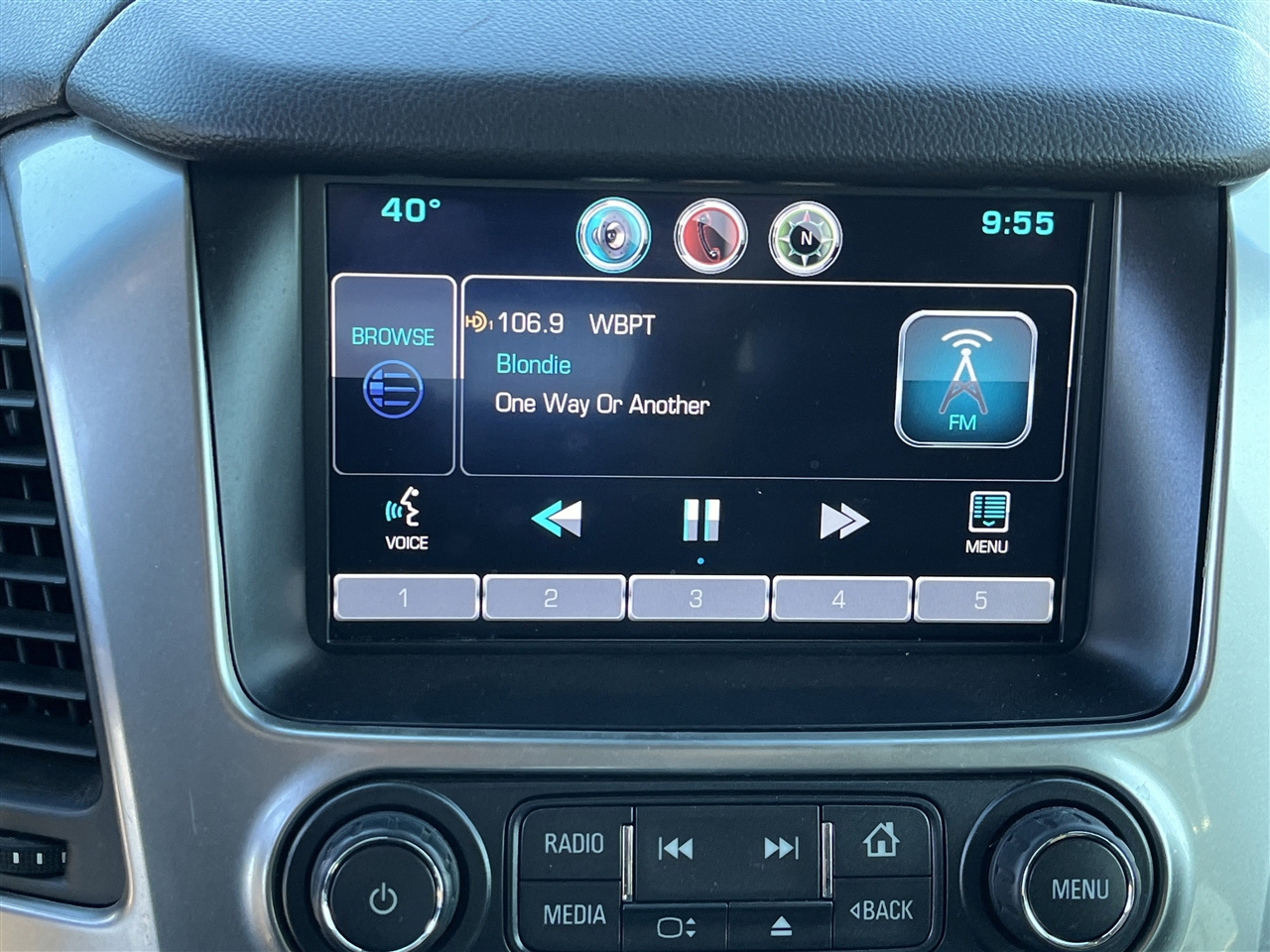 Chevrolet Tahoe  2015