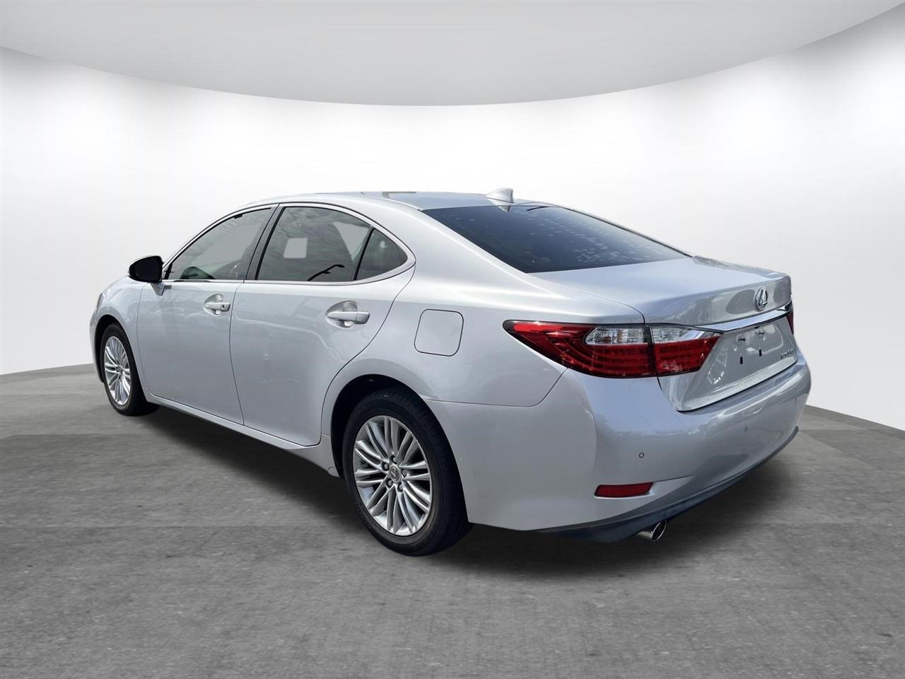 Lexus ES 350  2015