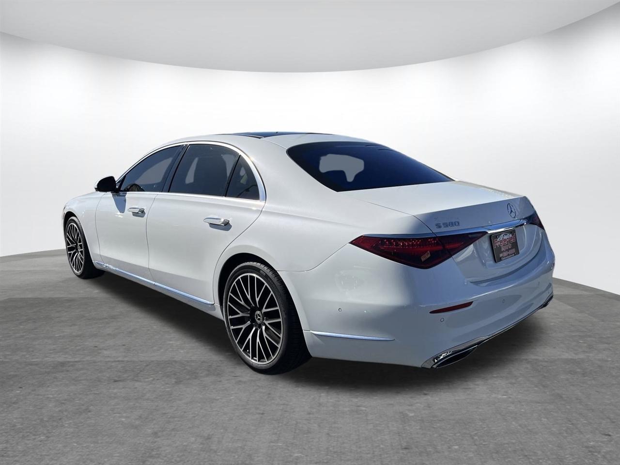 Mercedes-Benz S-Class  2024