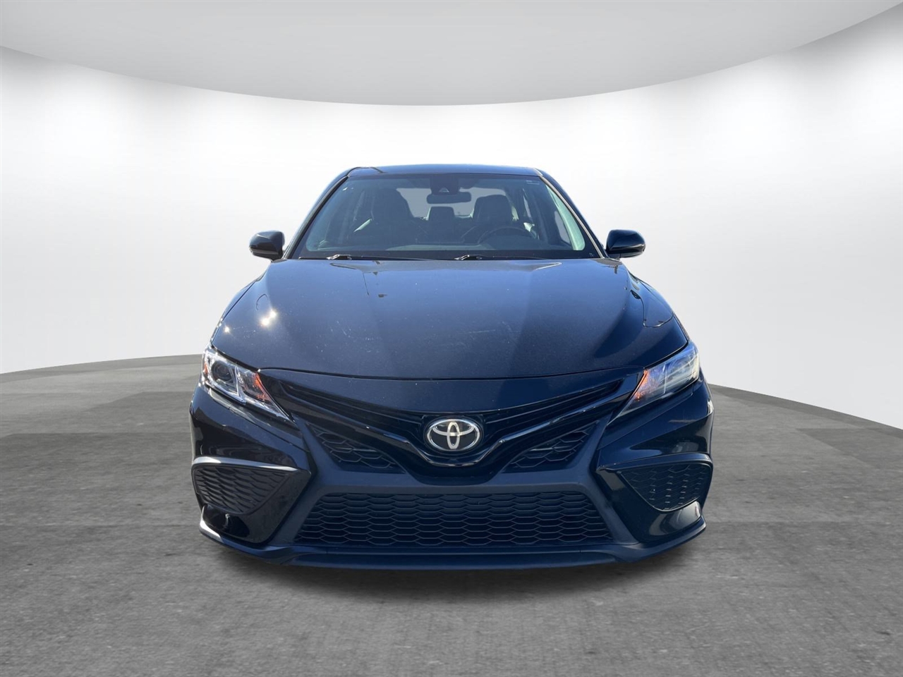 Toyota Camry  2021