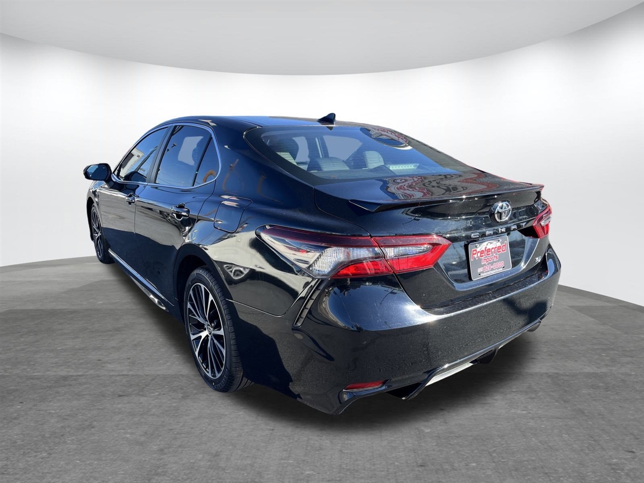 Toyota Camry  2021