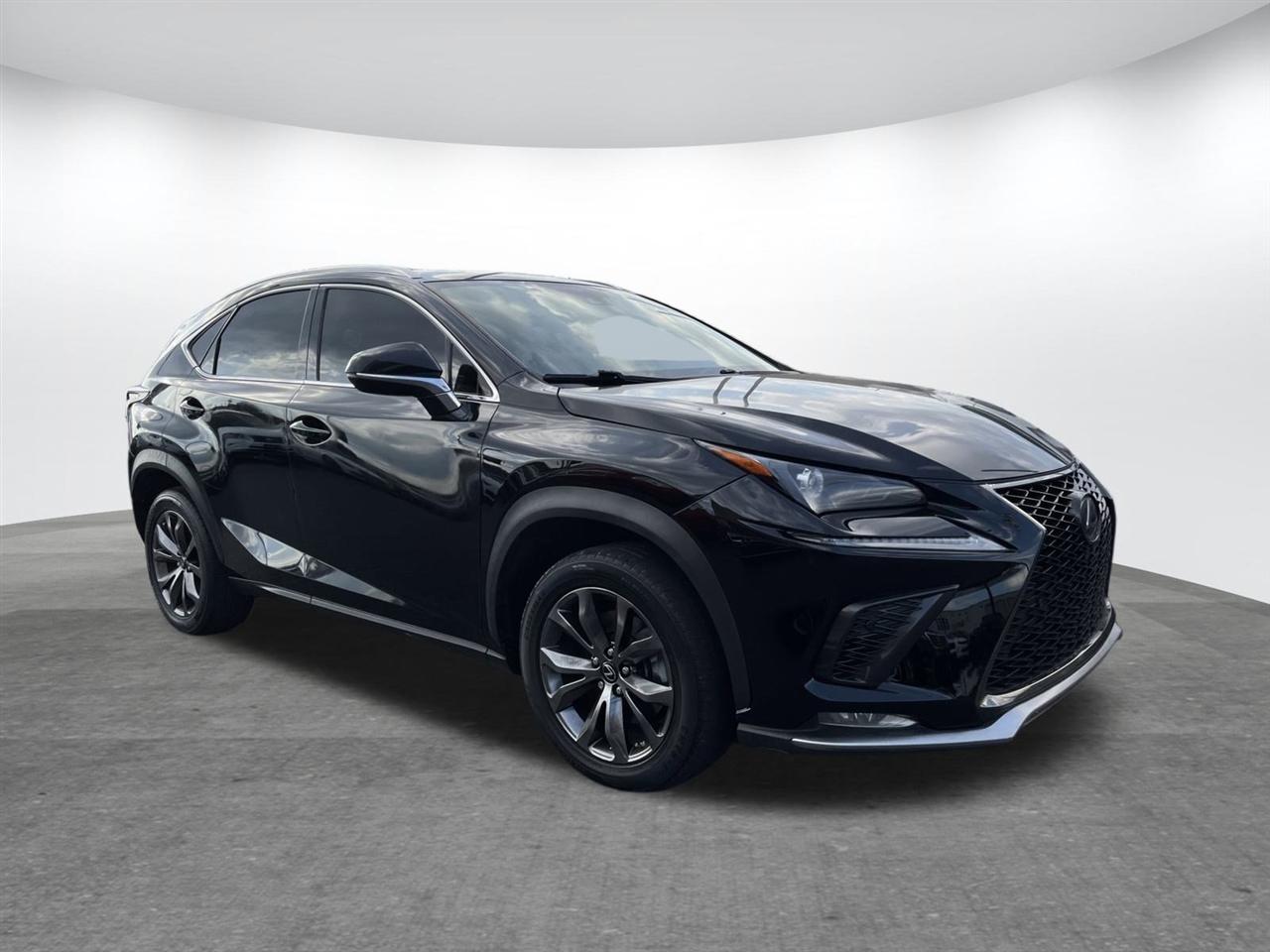 Lexus NX  2020