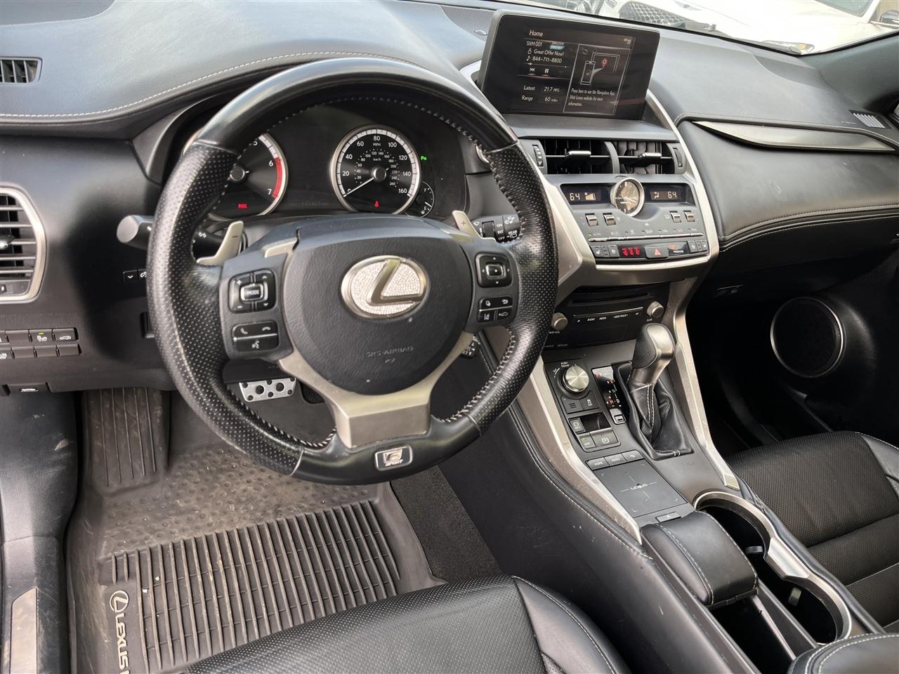 Lexus NX  2020